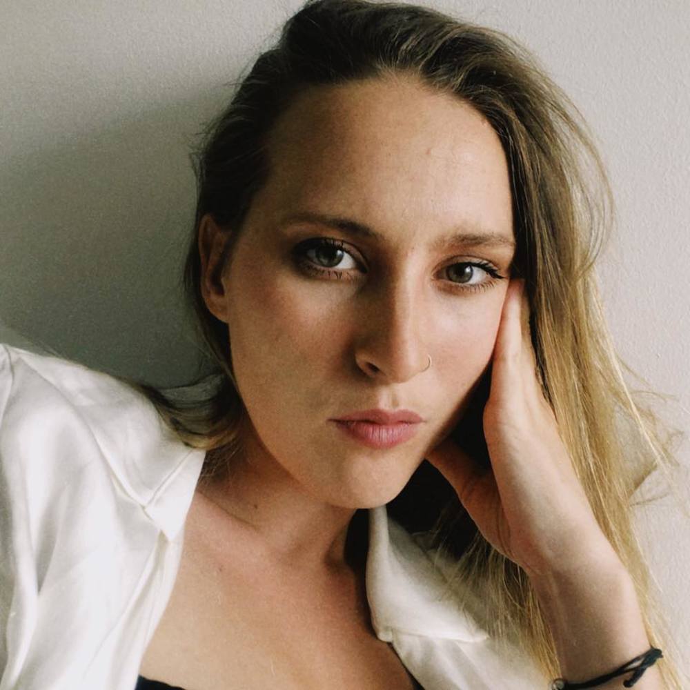 Meet your Posher, Lara